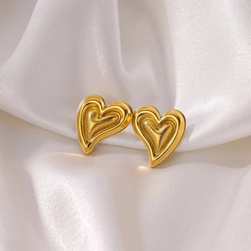 Elegant Minimalist Twisted Heart Earring