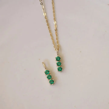 Retro Green Three Zircon Neclace