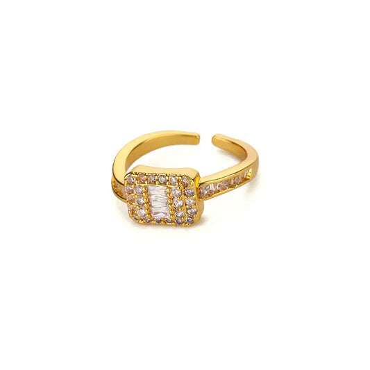 Bague carrée en zircone élégante