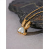 Collier avec pendentif en coquillage naturel et lapin