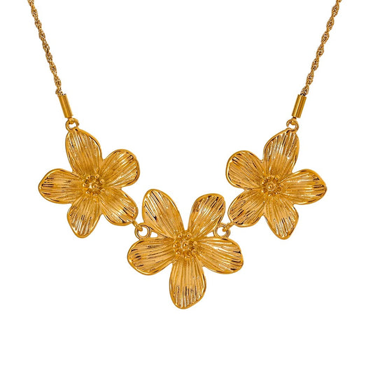 Flower Attractive Pendant Necklace