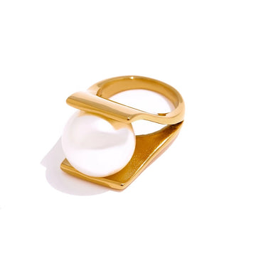 Eleganter Ring aus Kunstperlen